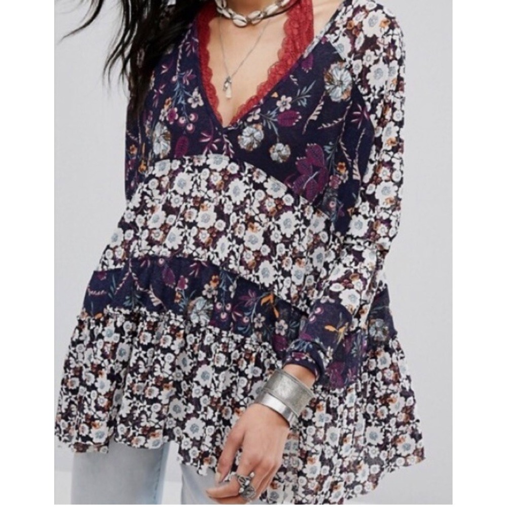Free People Mix Floral Isabelle Patchwork V-Neck Peplum Tunic Top Navy‎ Multi XS